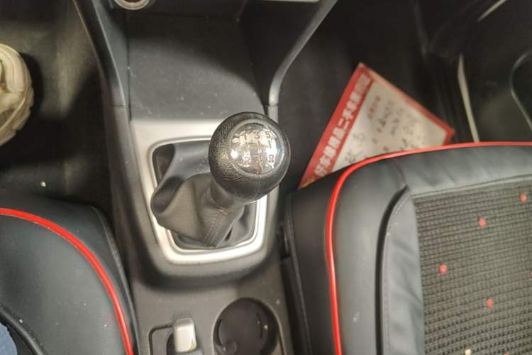 Used CHANGAN KAICHENG Ounuo S 2014 1.5L Base Version Gear Lever