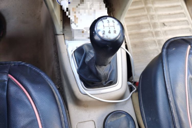 Used CHANGAN KAICHENG Ounuo S 2014 1.5L Elite Model Gear Lever