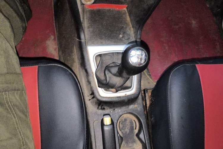 Used CHANGAN KAICHENG Ounuo S 2014 1.5L Base Version Gear Lever