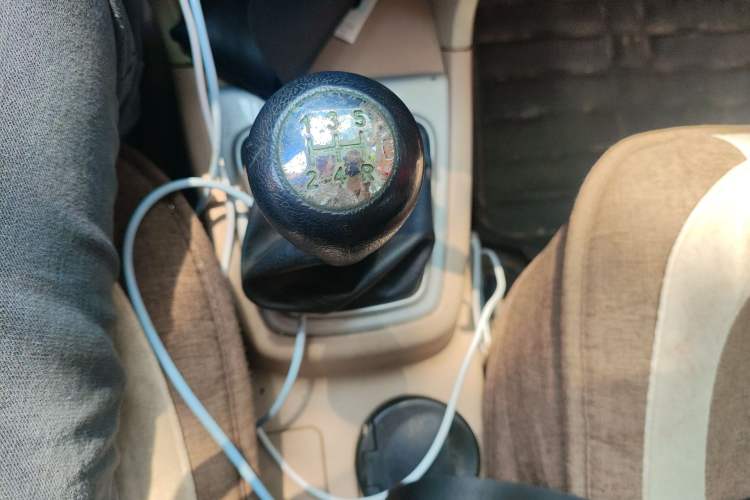 Used CHANGAN KAICHENG Ounuo S 2014 1.5L Luxury Model Gear Lever