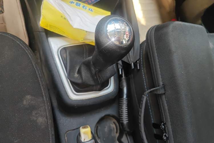 Used CHANGAN KAICHENG Ounuo S 2014 1.5L Base Version Gear Lever