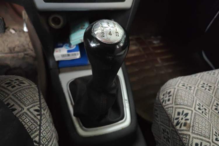 Used CHANGAN KAICHENG Ounuo S 2014 1.5L Base Version Gear Lever