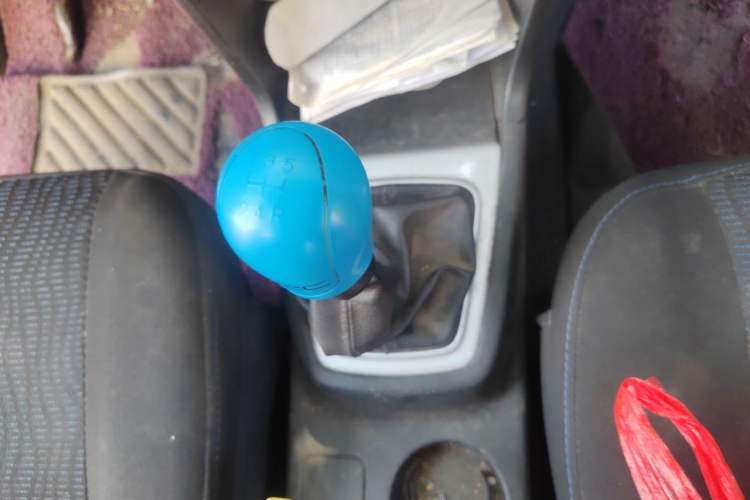 Used CHANGAN KAICHENG Ounuo S 2014 1.5L Base Version Gear Lever