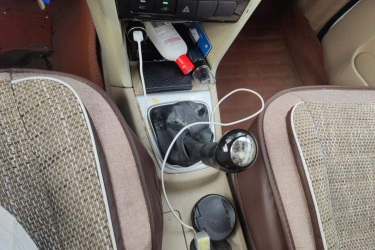 Used CHANGAN KAICHENG Ounuo S 2014 1.5L Elite Model Gear Lever