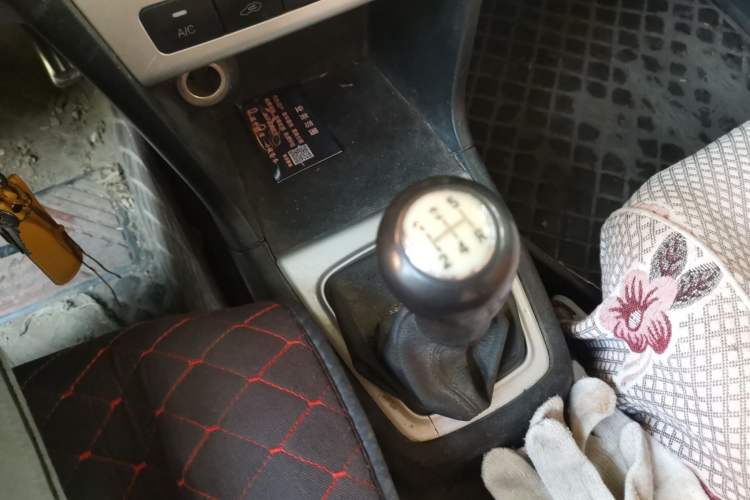 Used CHANGAN KAICHENG Ounuo S 2014 1.5L Base Version Gear Lever