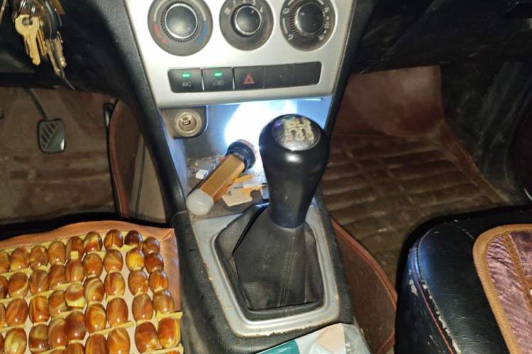Used CHANGAN KAICHENG Ounuo S 2014 1.3L Happiness Model Gear Lever