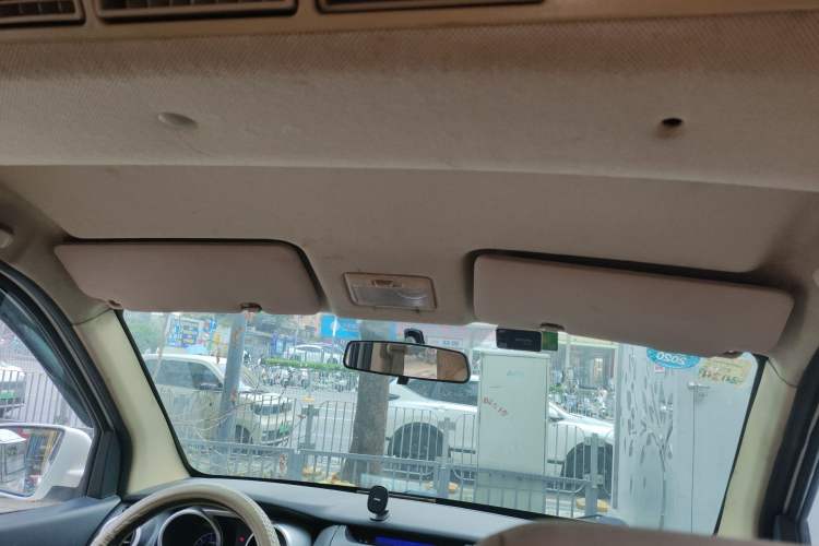 Used CHANGAN KAICHENG Ounuo S 2014 1.5L Elite Model Headliner