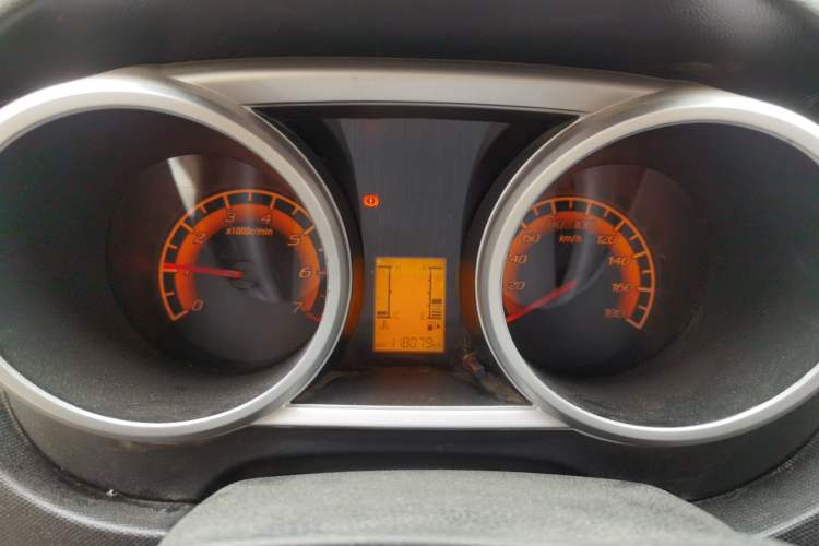 Used CHANGAN KAICHENG Ounuo S 2014 1.5L Base Version Instrument Cluster