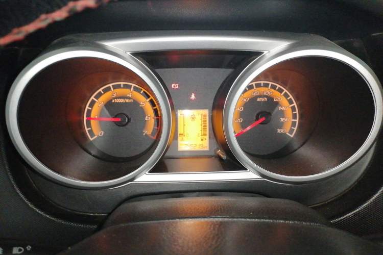 Used CHANGAN KAICHENG Ounuo S 2014 1.5L Base Version Instrument Cluster