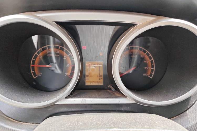Used CHANGAN KAICHENG Ounuo S 2014 1.5L Base Version Instrument Cluster