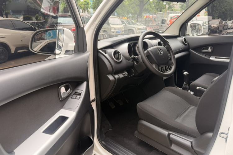 Used CHANGAN KAICHENG Ounuo S 2014 1.5L Base Version Interior 1