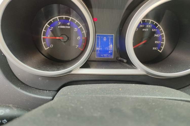 Used CHANGAN KAICHENG Ounuo S 2014 1.5L Elite Model Odometer Close Up