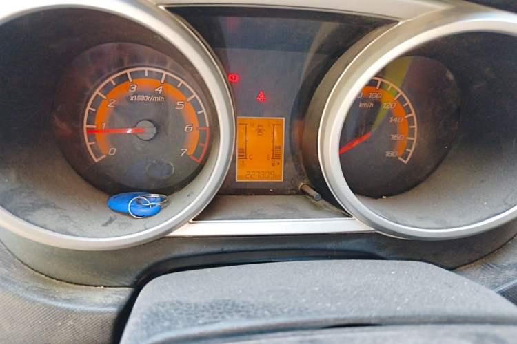 Used CHANGAN KAICHENG Ounuo S 2014 1.5L Base Version Odometer Close Up