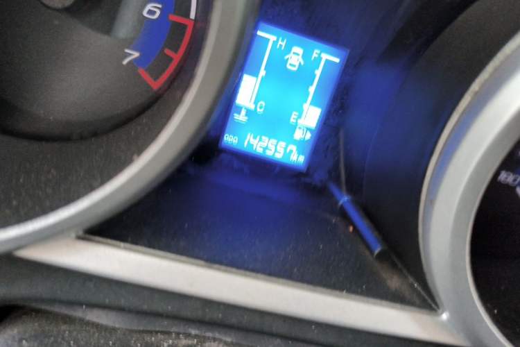 Used CHANGAN KAICHENG Ounuo S 2014 1.5L Base Version Odometer Close Up