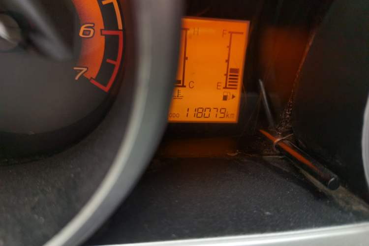 Used CHANGAN KAICHENG Ounuo S 2014 1.5L Base Version Odometer Close Up