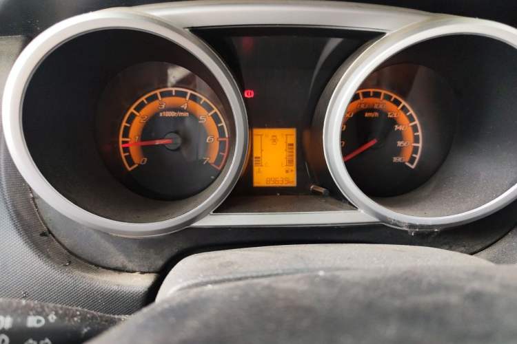 Used CHANGAN KAICHENG Ounuo S 2014 1.5L Base Version Odometer Close Up