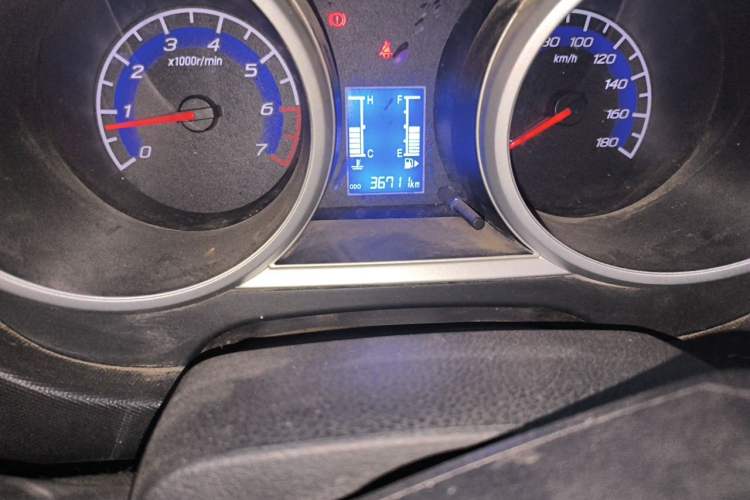 Used CHANGAN KAICHENG Ounuo S 2014 1.5L Base Version Odometer Close Up