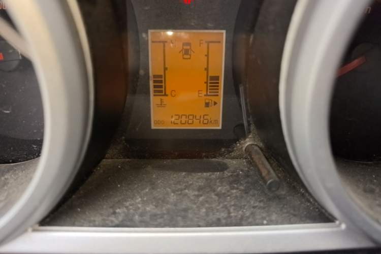 Used CHANGAN KAICHENG Ounuo S 2014 1.5L Base Version Odometer Close Up