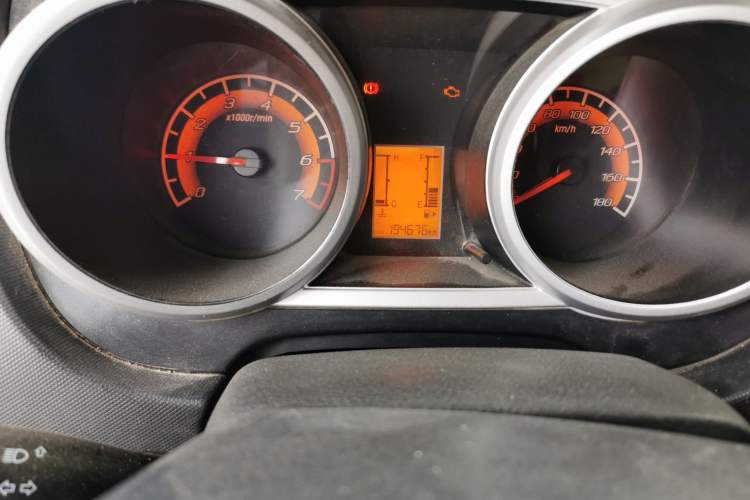 Used CHANGAN KAICHENG Ounuo S 2014 1.5L Base Version Odometer Close Up