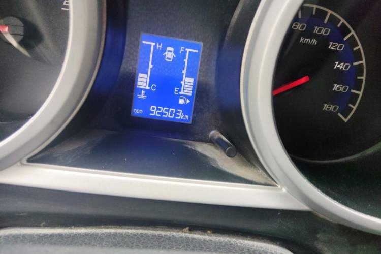 Used CHANGAN KAICHENG Ounuo S 2014 1.5L Base Version Odometer Close Up