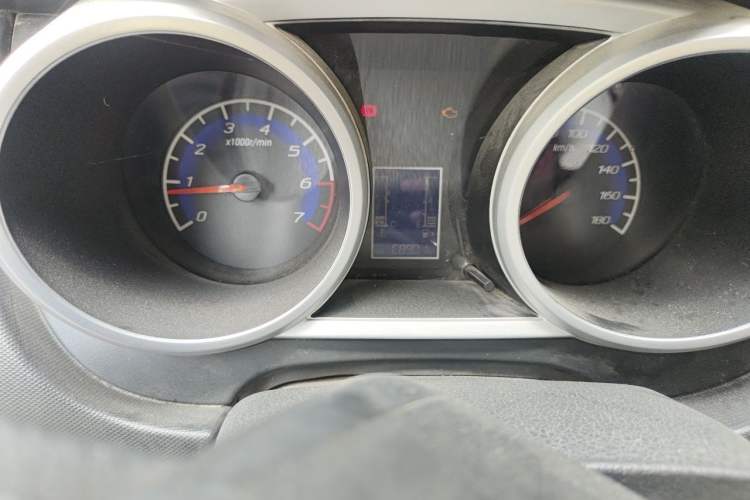 Used CHANGAN KAICHENG Ounuo S 2014 1.3L Happiness Model Odometer Close Up