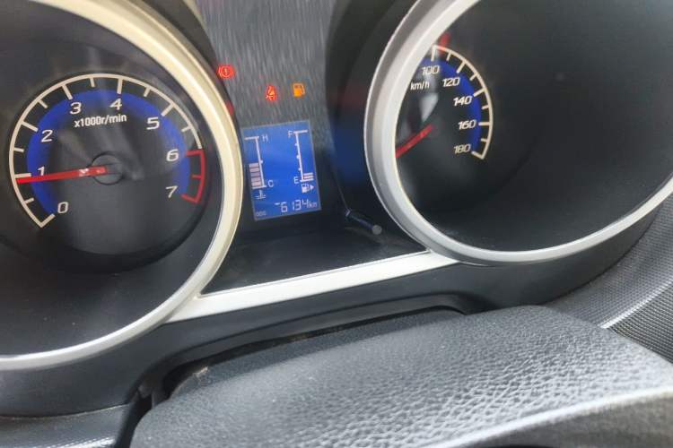 Used CHANGAN KAICHENG Ounuo S 2014 1.3L Happiness Model Odometer Close Up