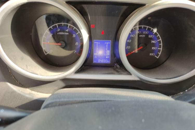 Used CHANGAN KAICHENG Ounuo S 2014 1.5L Base Version Odometer Close Up