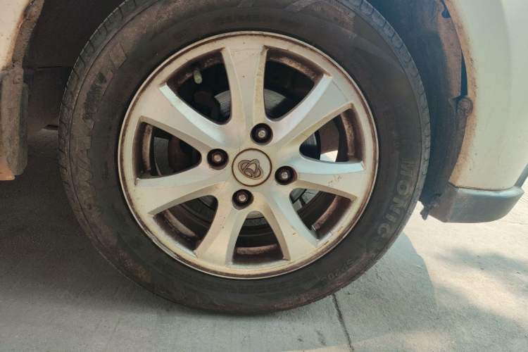 Used CHANGAN KAICHENG Ounuo S 2014 1.5L Luxury Model Right Front Wheel Hub