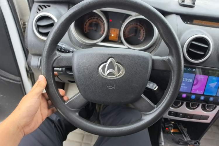 Used CHANGAN KAICHENG Ounuo S 2014 1.5L Base Version Steering Wheel
