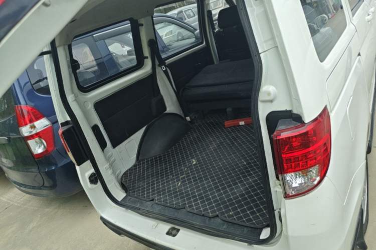 Used CHANGAN KAICHENG Ounuo S 2014 1.5L Base Version Trunk