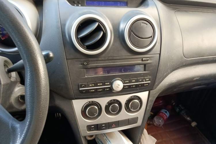 Used CHANGAN KAICHENG Ounuo S 2014 1.3L Happiness Model Audio And AC Panel