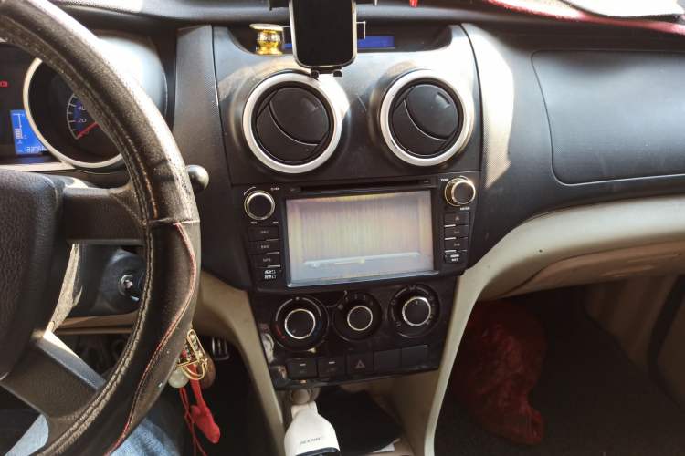 Used CHANGAN KAICHENG Ounuo S 2014 1.5L Elite Model Audio And AC Panel