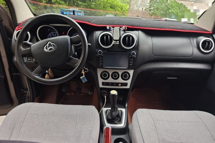 Used CHANGAN KAICHENG Ounuo S 2014 1.5L Base Version Center Console