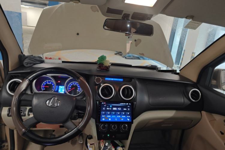 Used CHANGAN KAICHENG Ounuo S 2014 1.5L Elite Model Center Console