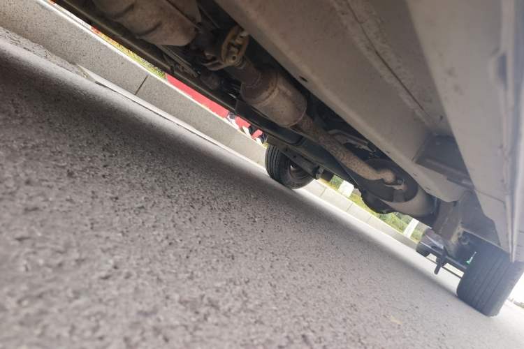 Used CHANGAN KAICHENG Ounuo S 2014 1.5L Luxury Model Chassis Front Left