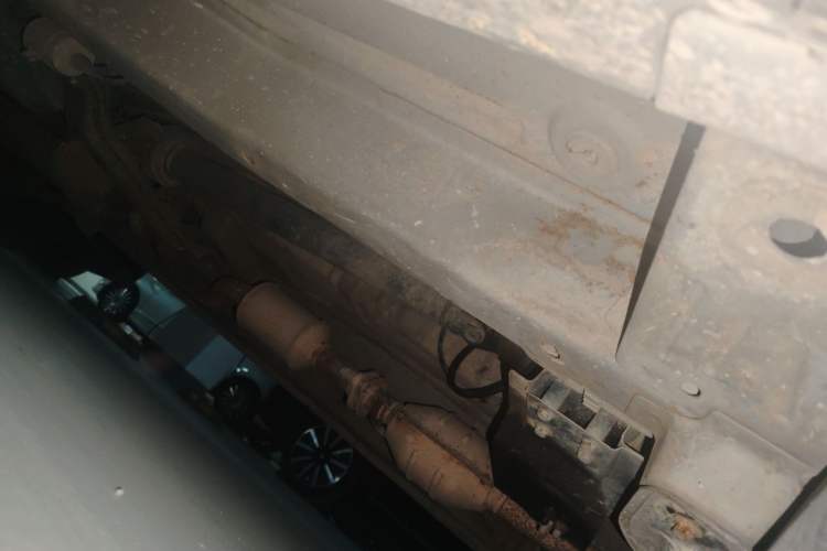 Used CHANGAN KAICHENG Ounuo S 2014 1.5L Luxury Model Chassis Front Right
