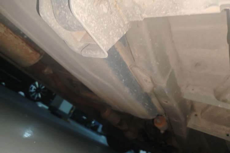 Used CHANGAN KAICHENG Ounuo S 2014 1.5L Luxury Model Chassis Rear Right