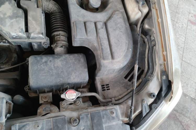 Used CHANGAN KAICHENG Ounuo S 2014 1.5L Base Version Engine Bay Left