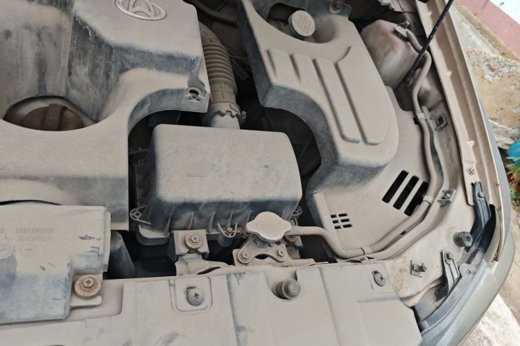 Used CHANGAN KAICHENG Ounuo S 2014 1.5L Base Version Engine Bay Left