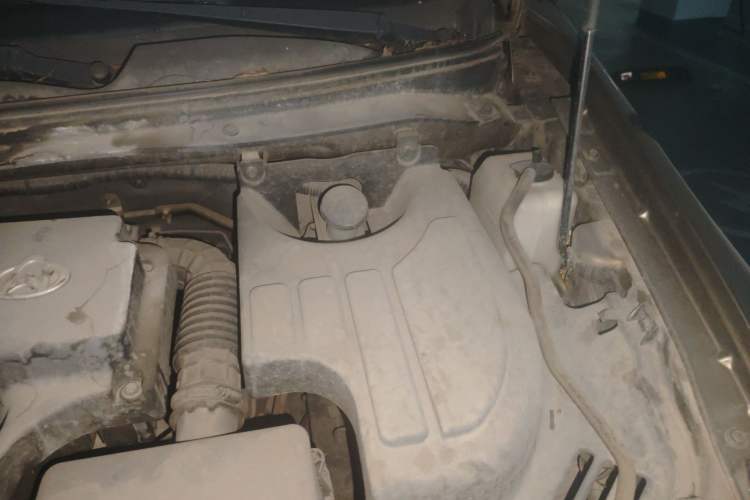 Used CHANGAN KAICHENG Ounuo S 2014 1.5L Luxury Model Engine Bay Left