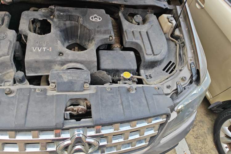 Used CHANGAN KAICHENG Ounuo S 2014 1.5L Base Version Engine Bay Left