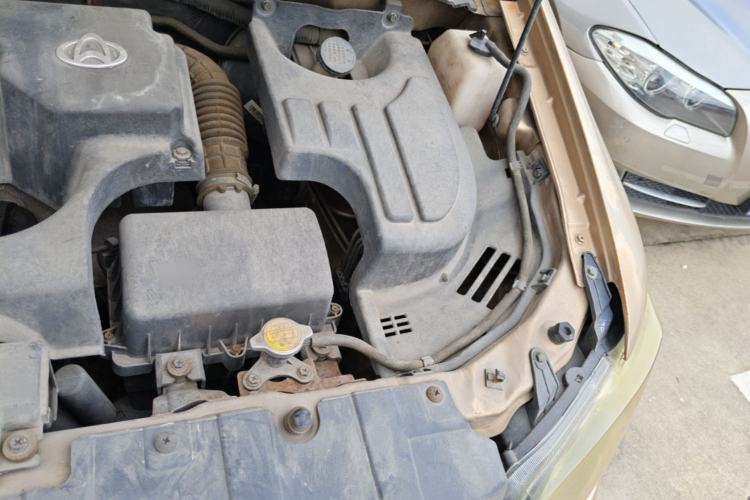 Used CHANGAN KAICHENG Ounuo S 2014 1.5L Elite Model Engine Bay Left