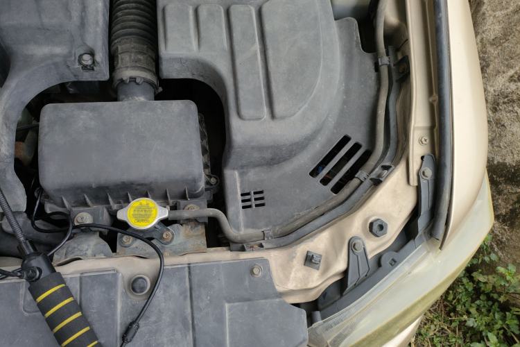 Used CHANGAN KAICHENG Ounuo S 2014 1.5L Base Version Engine Bay Left