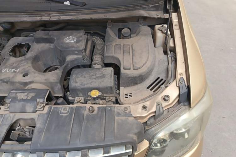 Used CHANGAN KAICHENG Ounuo S 2014 1.5L Base Version Engine Bay Left