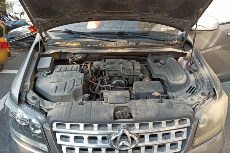 Used CHANGAN KAICHENG Ounuo S 2014 1.5L Elite Model Engine Bay