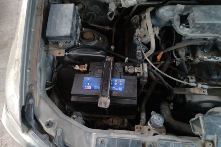 Used CHANGAN KAICHENG Ounuo S 2014 1.5L Base Version Engine Bay Right