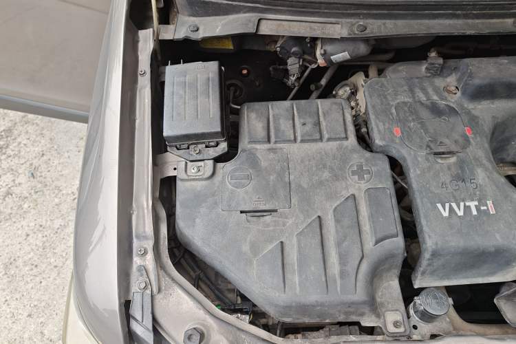 Used CHANGAN KAICHENG Ounuo S 2014 1.5L Base Version Engine Bay Right