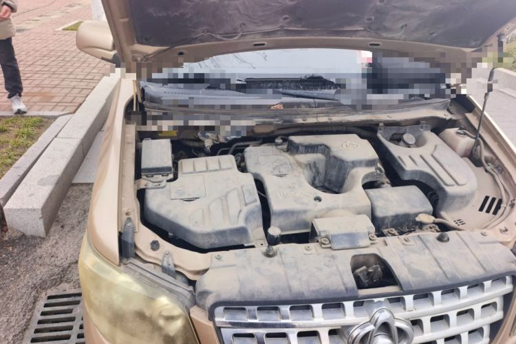 Used CHANGAN KAICHENG Ounuo S 2014 1.5L Luxury Model Engine Bay Right