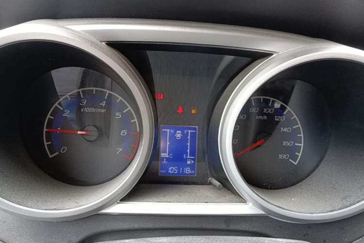 Used CHANGAN KAICHENG Ounuo S 2014 1.3L Base Version Instrument Cluster