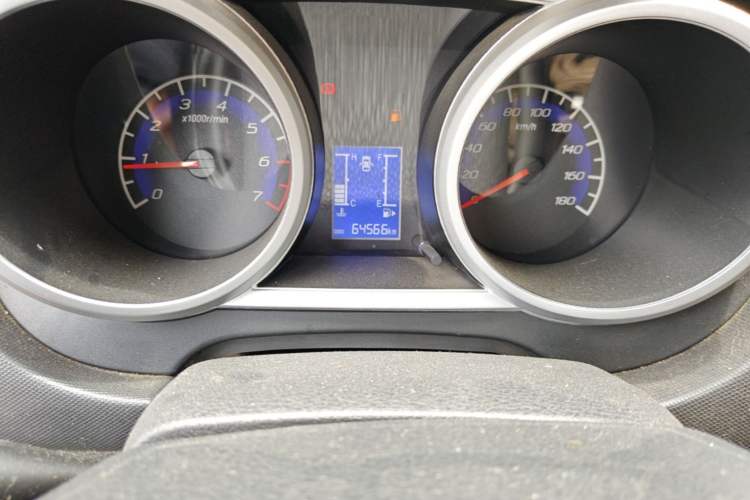 Used CHANGAN KAICHENG Ounuo S 2014 1.5L Elite Model Odometer Close Up